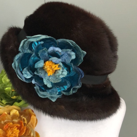 Vintage Flower Clips - Picture 7 of 8